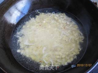 黄豆芽菠菜汤的做法步骤：2