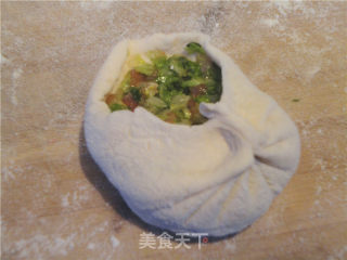 猪肉白菜包的做法步骤：2
