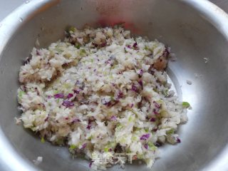 双色饺子的做法步骤：2