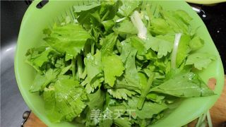 芹菜魔芋的做法步骤：2