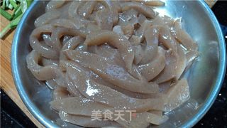 芹菜魔芋的做法步骤：2