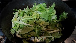 芹菜魔芋的做法步骤：2