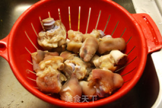 黄豆焖猪手的做法步骤：2