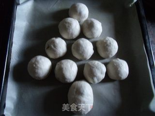 圣诞节就是要讨好孩子们——圣诞树面包的做法步骤：4