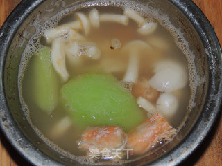 佛手瓜虾头油香菇汤的做法