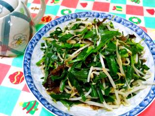 绿豆芽韭菜炒木耳的做法