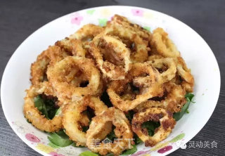 灵动美食/一口就能拯救世界的香酥鱿鱼圈的做法