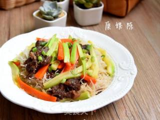 牛肉炒米粉的做法