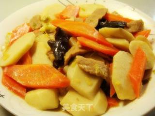 芋香胡萝卜炒肉的做法步骤：2