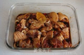 蜜汁鸡翅的做法步骤：2