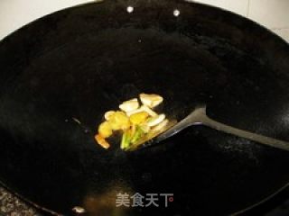 红烧鲤鱼的做法步骤：2