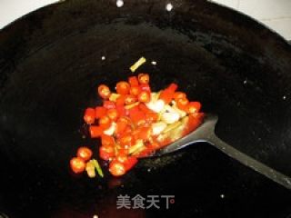 红烧鲤鱼的做法步骤：2