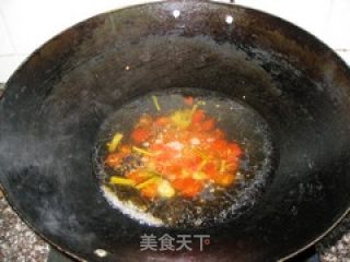 红烧鲤鱼的做法步骤：2