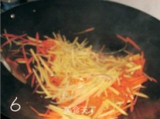 胡萝卜丝炒土豆丝的做法步骤：2