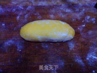迷你版韭菜猪肉盒子的做法步骤：3