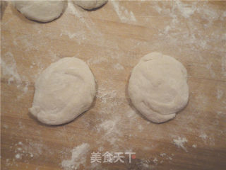 蚝油猪肉白菜饺的做法步骤：2