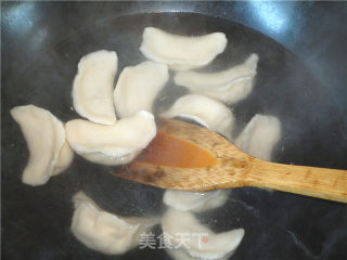 蚝油猪肉白菜饺的做法步骤：2