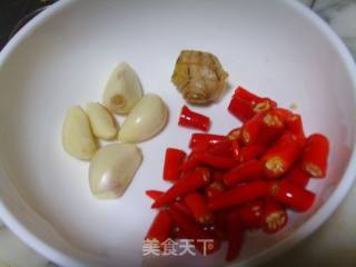 南昌风味乡下烧土鸡的做法步骤：2