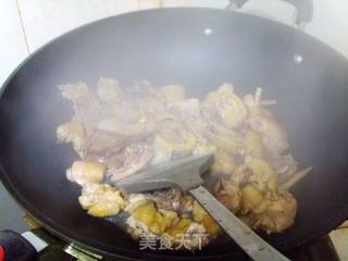 南昌风味乡下烧土鸡的做法步骤：2