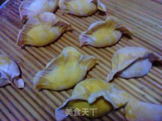韭菜猪肉水饺的做法步骤：2