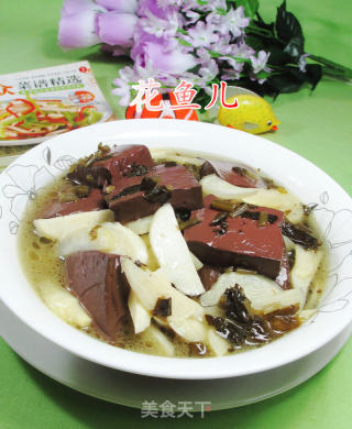 雪菜茭白煮鸭血的做法