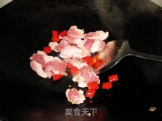 家常小炒——猪肉炒蕨菜的做法步骤：3