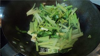 虾米炒双素的做法步骤：2