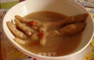 枸杞花生煲鸡脚的做法步骤：2