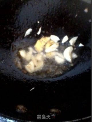 番茄焖蒸土豆鸡的做法步骤：2