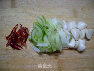 肉片炒年糕的做法步骤：2
