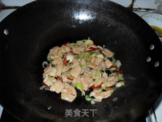 肉片炒年糕的做法步骤：2
