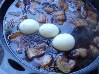 上海本帮特色的浓油赤酱——外婆红烧肉的做法步骤：5