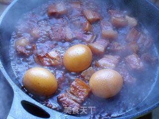 上海本帮特色的浓油赤酱——外婆红烧肉的做法步骤：5
