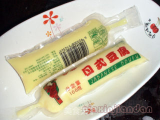 洋葱鸡丝炒日本豆腐的做法步骤：2