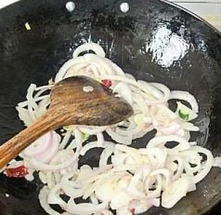酸辣洋葱丝的做法步骤：3
