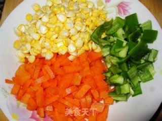 五彩炒饭的做法步骤：2