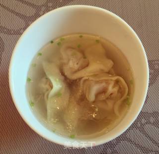 瑶柱虾仁大馄饨的做法