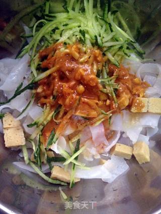 麻酱凉皮的做法