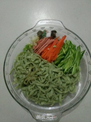 青艾手擀凉面的做法