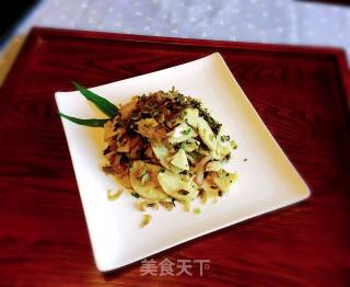 酸菜虾皮炒春笋的做法