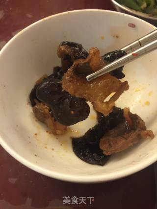 木耳烧牛腱子牛的做法