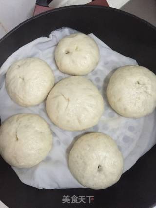 芹菜黑木耳冬菇肉包的做法