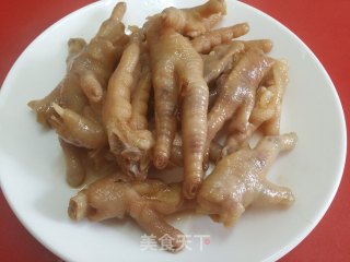 百灵草炖鸡爪的做法