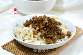 肉末茄丁手擀面的做法