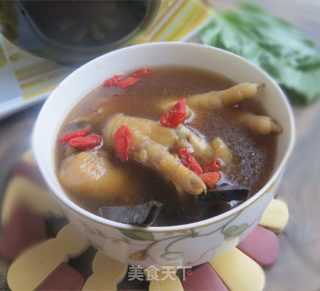 三高吃什么好-灵芝枸杞凤爪汤的做法