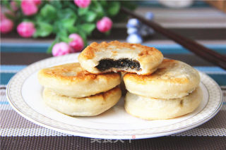 红糖黑芝麻小饼的做法