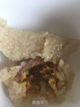 蛋黄肉粽的做法