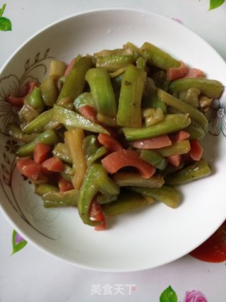 香肠炒绿茄子的做法