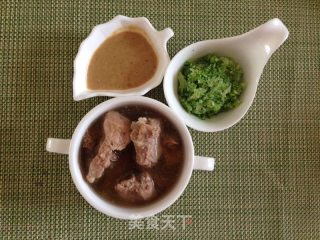 宝宝辅食：西兰花泥+花生芝麻酱的做法