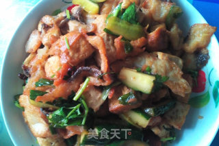 豆腐包炒鱼片的做法